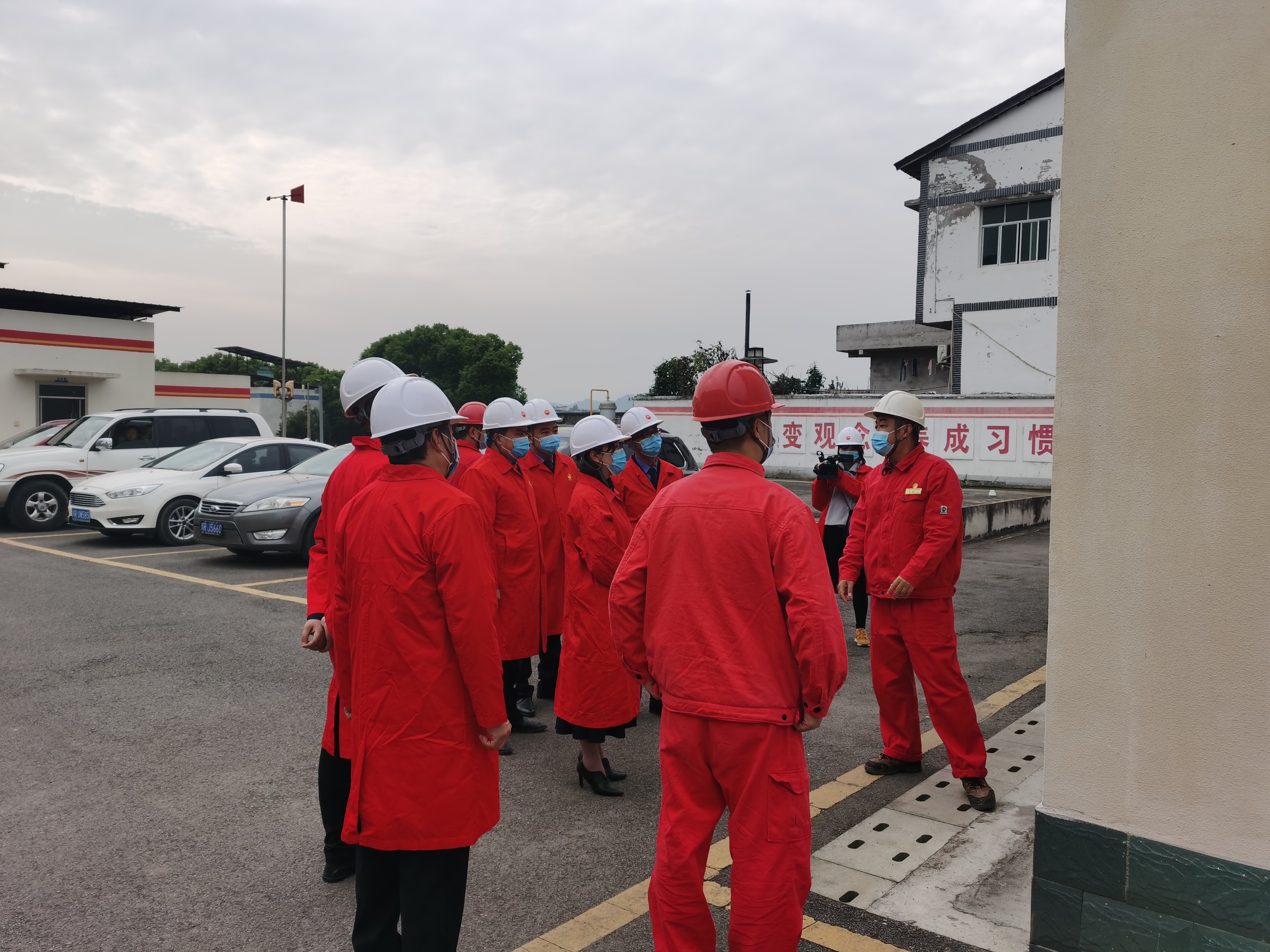 开江县卫生健康局党委书记张丽带队检查开江采输气作业区（金山站）职业病防治工作